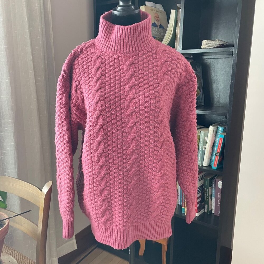 Aritzia Turtleneck Fuschia Chunky Cable Knit Sweater M Merino Wool Fisherman